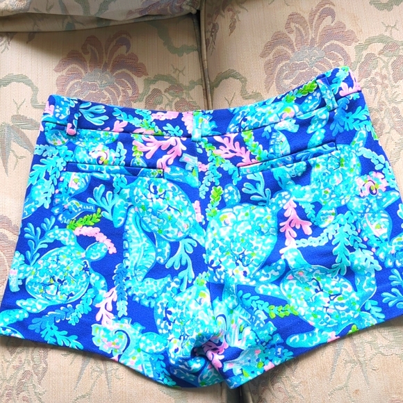 Lilly Pulitzer Callahan Shorts - Picture 2 of 3